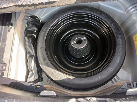 2014-Toyota-Yaris-13-Auto-5-dr_15