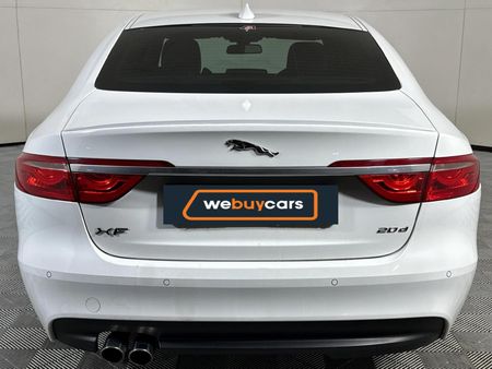 2016-Jaguar-XF-20-D-R-Sport_17