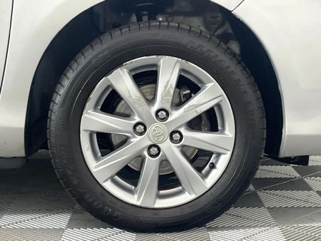2017-Toyota-Yaris-13-Auto-5-dr_4