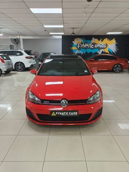2013-Volkswagen-Golf-VII-GTI-20-TSI-Auto_1