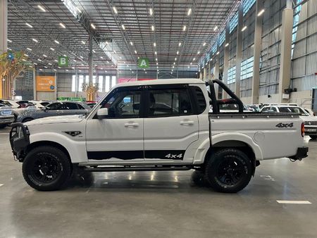2023-Mahindra-Pik-Up-22-mHawk-S6-4x4-Double-Cab_3