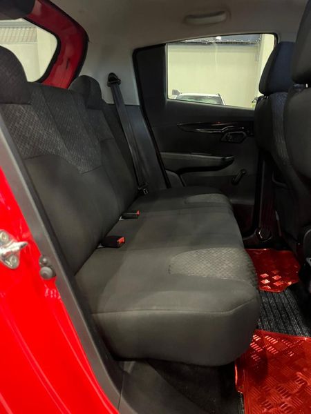 2022-Mahindra-KUV-100-12-K2-Dare_11