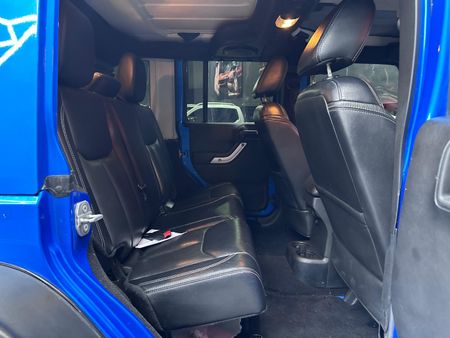 2016-Jeep-Wrangler-Unlimited-Rubicon-36-V6-Auto_10