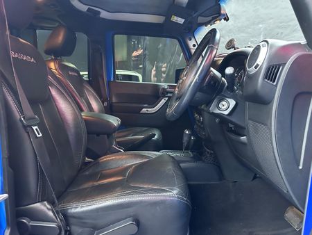 2016-Jeep-Wrangler-Unlimited-Rubicon-36-V6-Auto_11