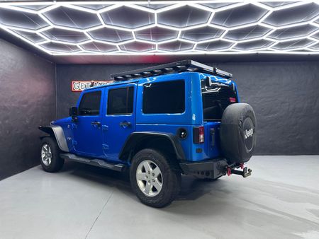 2016-Jeep-Wrangler-Unlimited-Rubicon-36-V6-Auto_3