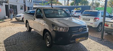 2024-Toyota-Hilux-2000_10