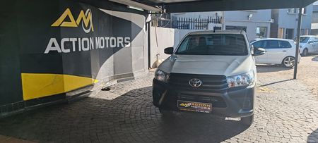 2024-Toyota-Hilux-2000_13
