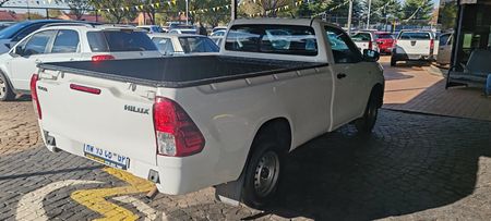 2024-Toyota-Hilux-2000_3