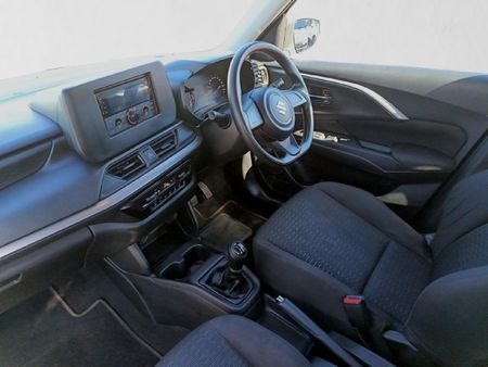 2025-Suzuki-Swift-12-GL_17