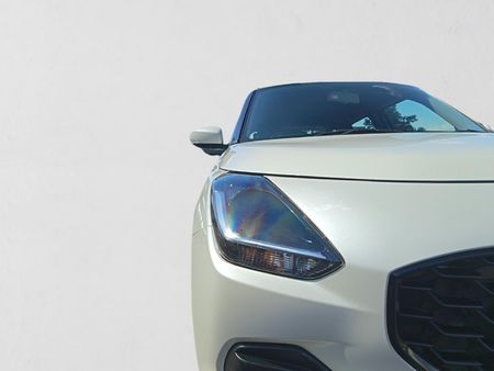 2025-Suzuki-Swift-12-GL_8