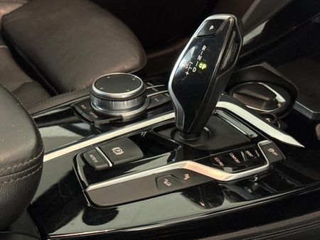 2021-BMW-X4-xDrive20d_11