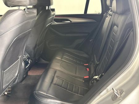 2021-BMW-X4-xDrive20d_3