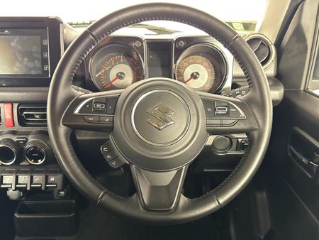 2021-Suzuki-Jimny-15-GLX_11
