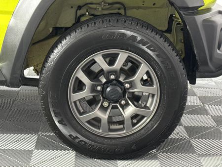 2021-Suzuki-Jimny-15-GLX_4