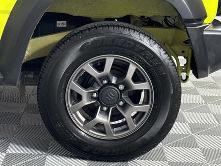 2021-Suzuki-Jimny-15-GLX_5