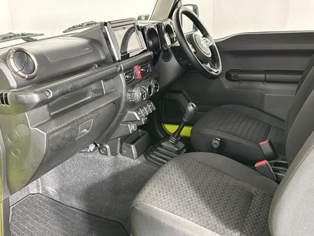 2021-Suzuki-Jimny-15-GLX_7