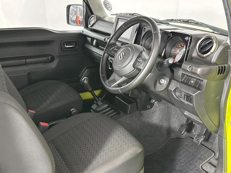 2021-Suzuki-Jimny-15-GLX_8