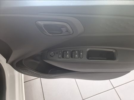 2026-Hyundai-Grand-i10-10-Executive-with-6-airbags-and-stability-contro_7