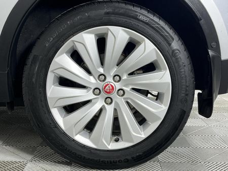 2019-Jaguar-E-Pace-D180-20D-SE-132kW_6