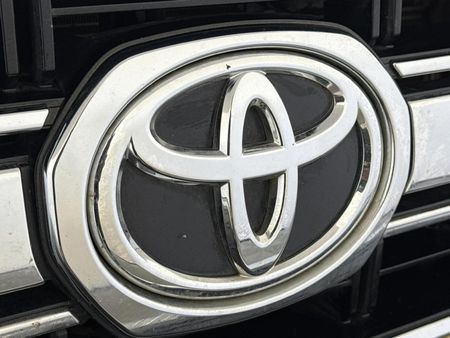 2023-Toyota-Land-Cruiser-79-45-D-Single-Cab_9