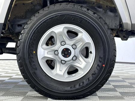 2023-Toyota-Land-Cruiser-79-45-D-Single-Cab_3