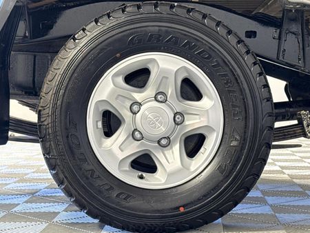 2023-Toyota-Land-Cruiser-79-45-D-Single-Cab_5
