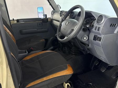 2023-Toyota-Land-Cruiser-79-45-D-Single-Cab_7