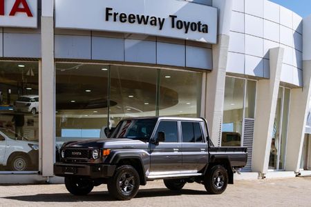 2026-Toyota-Land-Cruiser-79-28-GD-6-Double-Cab_0