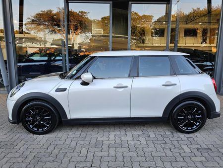 2023-MINI-Hatch-One-15T-5-dr-Auto_2