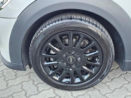 2023-MINI-Hatch-One-15T-5-dr-Auto_4