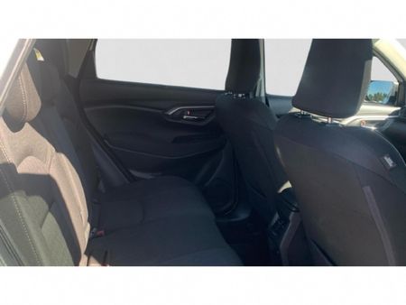 2026-Toyota-Urban-Cruiser-15-XR-Auto_14