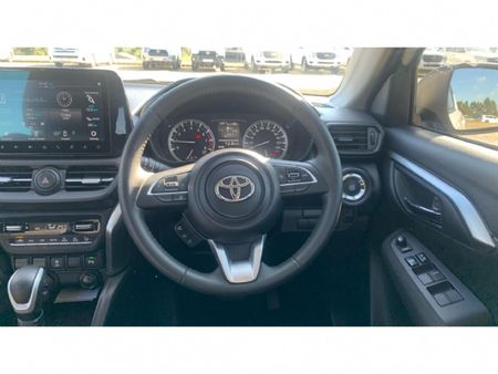 2026-Toyota-Urban-Cruiser-15-XR-Auto_17
