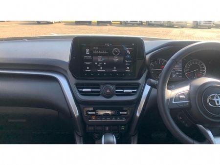 2026-Toyota-Urban-Cruiser-15-XR-Auto_18