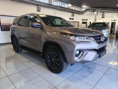 2017-Toyota-Fortuner-24-GD-6-Raised-Body-Auto_0