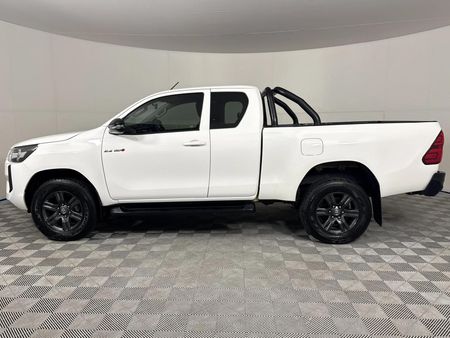 2025-Toyota-Hilux-24-GD-6-Raised-Body-Raider-Extended-Cab_15