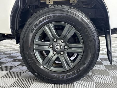 2025-Toyota-Hilux-24-GD-6-Raised-Body-Raider-Extended-Cab_4