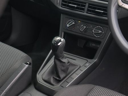 2026-Volkswagen-Polo-10-TSI_14