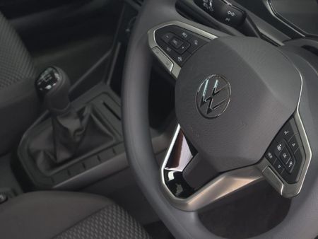 2026-Volkswagen-Polo-10-TSI_16