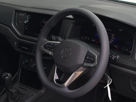 2026-Volkswagen-Polo-10-TSI_18