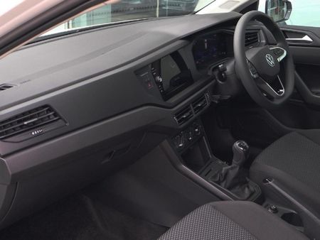 2026-Volkswagen-Polo-10-TSI_8