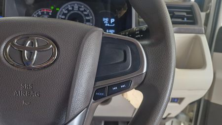 2024-Toyota-Quantum-28-GL-Auto-14-Seater_16