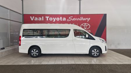 2024-Toyota-Quantum-28-GL-Auto-14-Seater_1