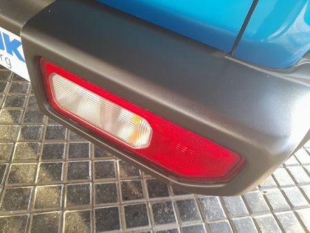 2021-Suzuki-Jimny-15-GLX_15