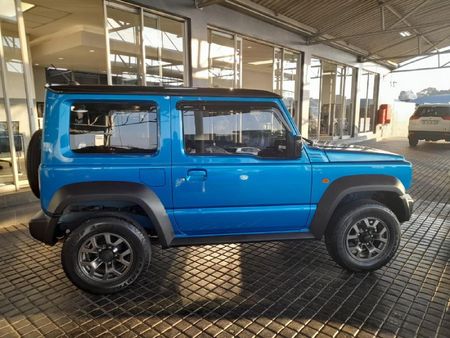 2021-Suzuki-Jimny-15-GLX_7