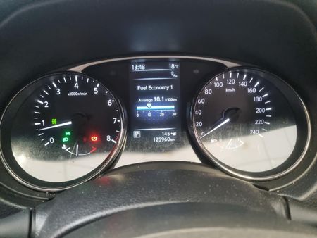 2017-Nissan-X-Trail-25-Tekna-4x4-Auto-7-seat_10