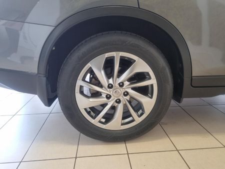 2017-Nissan-X-Trail-25-Tekna-4x4-Auto-7-seat_16