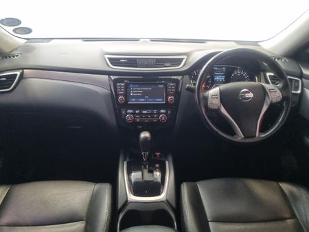 2017-Nissan-X-Trail-25-Tekna-4x4-Auto-7-seat_5