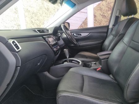 2017-Nissan-X-Trail-25-Tekna-4x4-Auto-7-seat_6