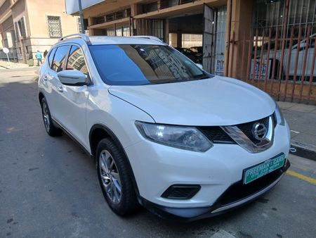 2017-Nissan-X-Trail-20-XE_1