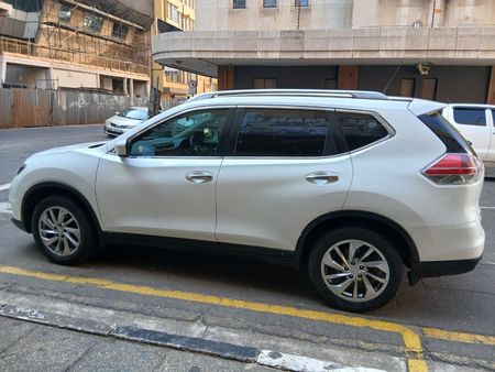 2017-Nissan-X-Trail-20-XE_7